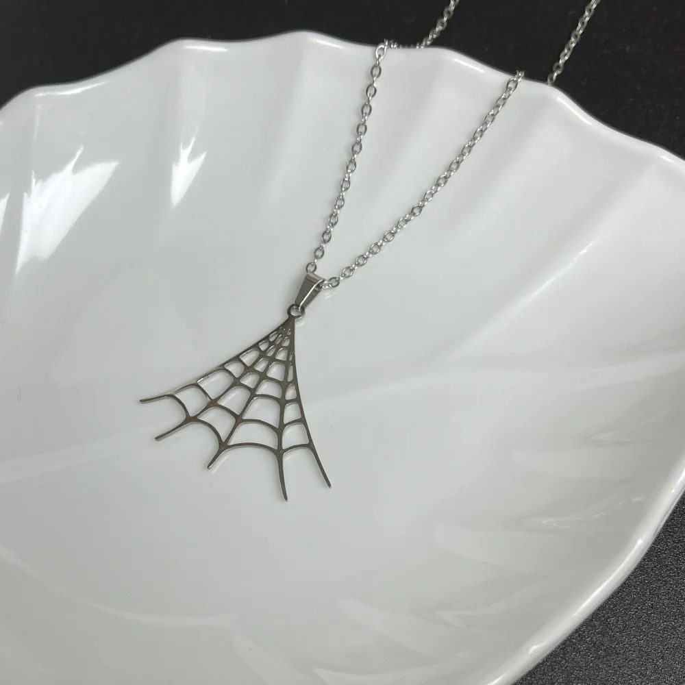 Rvs Ketting Spinnenweb Hanger  - Men'S Fashion Today recensie en prijs